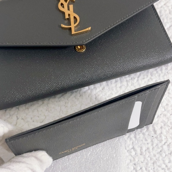 Saint Laurent Uptown Chain Wallet in Grain De Poudre Embossed Leather - Picture 7 of 16